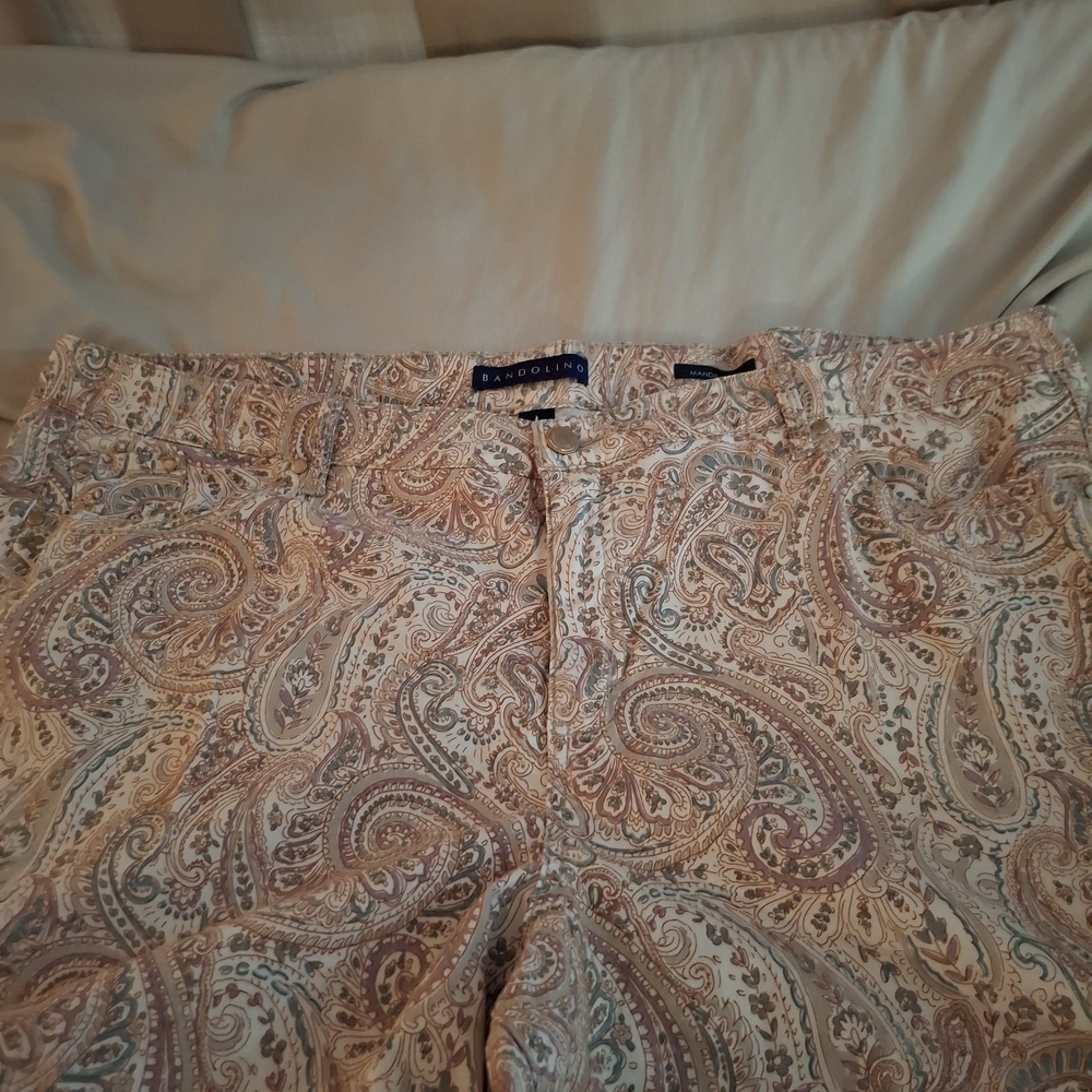 Bandolino Multicolor Paisley Shorts - Picture 4 of 10